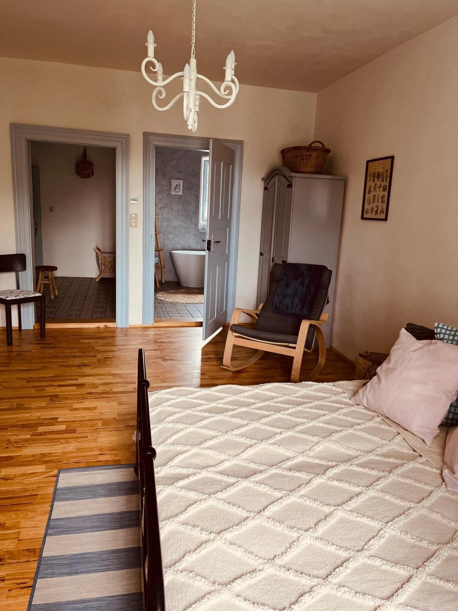 Na Nebi 187 Aparthotel Becov nad Teplou Luaran gambar