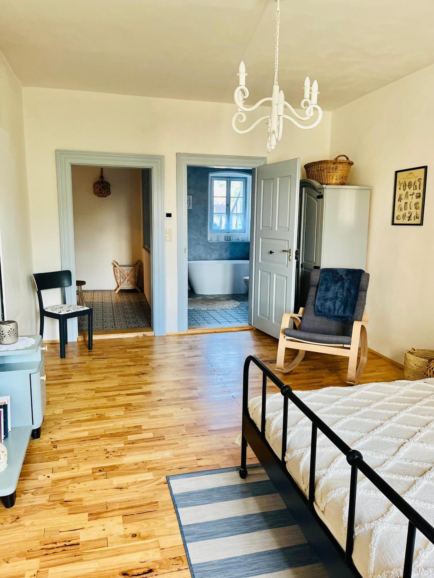 Na Nebi 187 Aparthotel Becov nad Teplou Luaran gambar